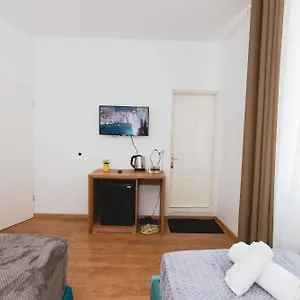 Tier Center Otel